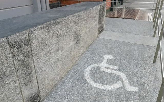 uchwyty dla niepełnosprawnych